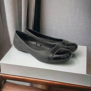 Crocs Ballet Flats Women's Black Cap Toe Slip On Comfort Shoes Size 9